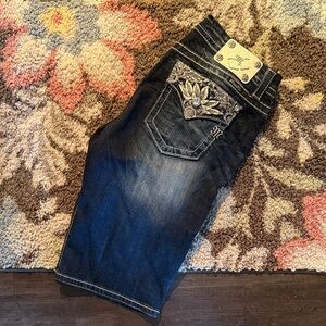 New(without tags)MissMe Embroidered Women's Bermuda shorts